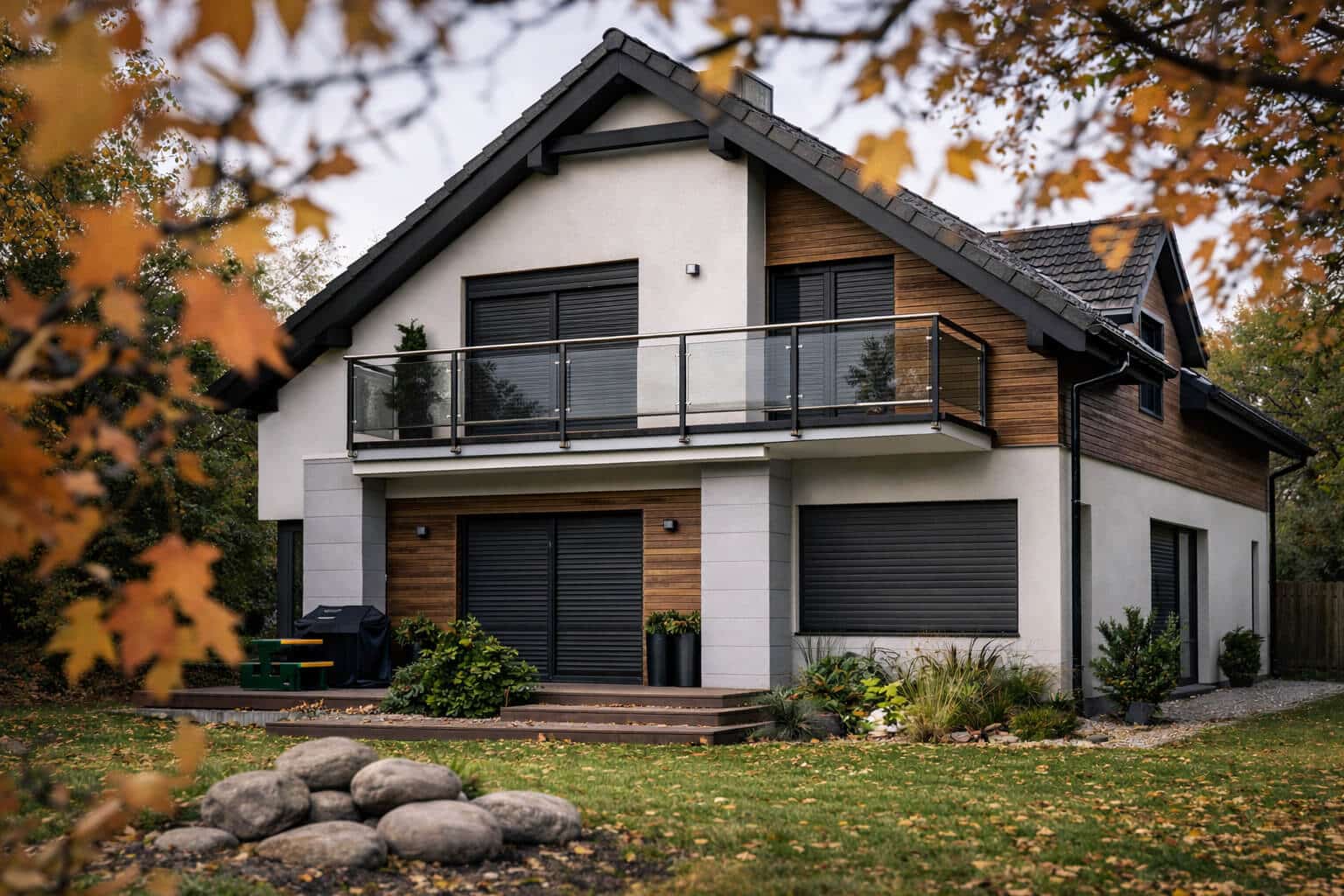 Rolety Antracytowe Dom Jesien